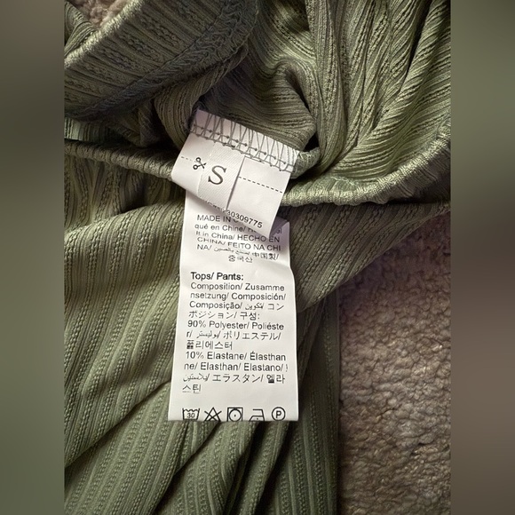 PJ Set - New - Picture 6 of 7